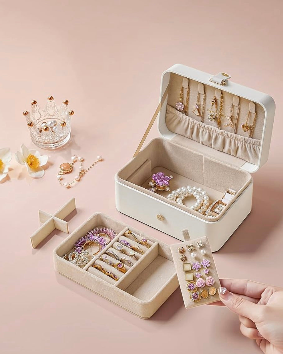 Boîte à bijoux blanche