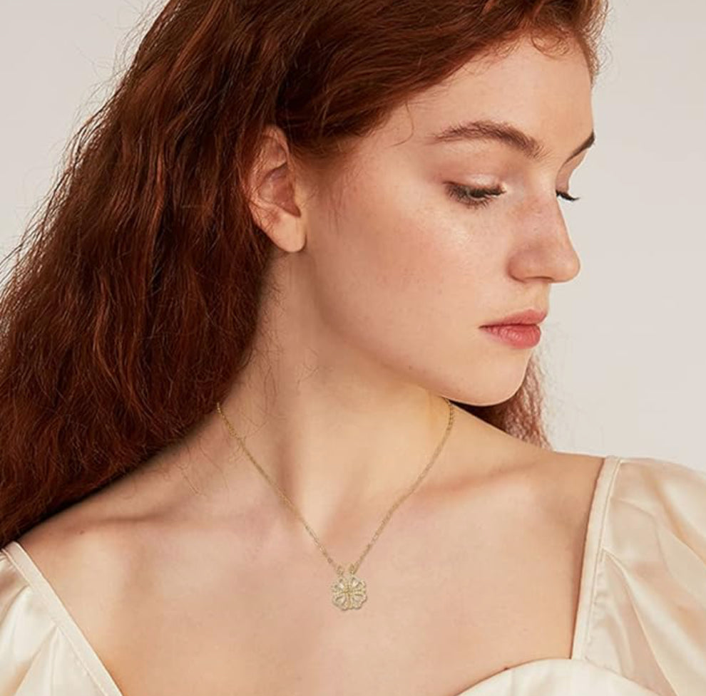 Collier trèfle à quatre cœur