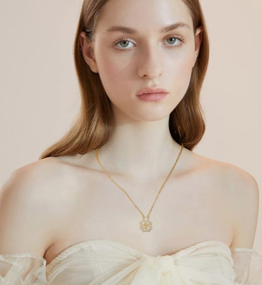 Collier trèfle à quatre cœur