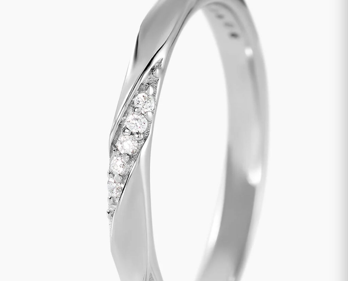 Alliance argent blanc petit diamant
