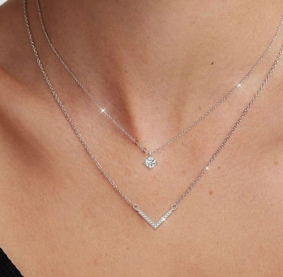 Double collier argent en V et petit diamant