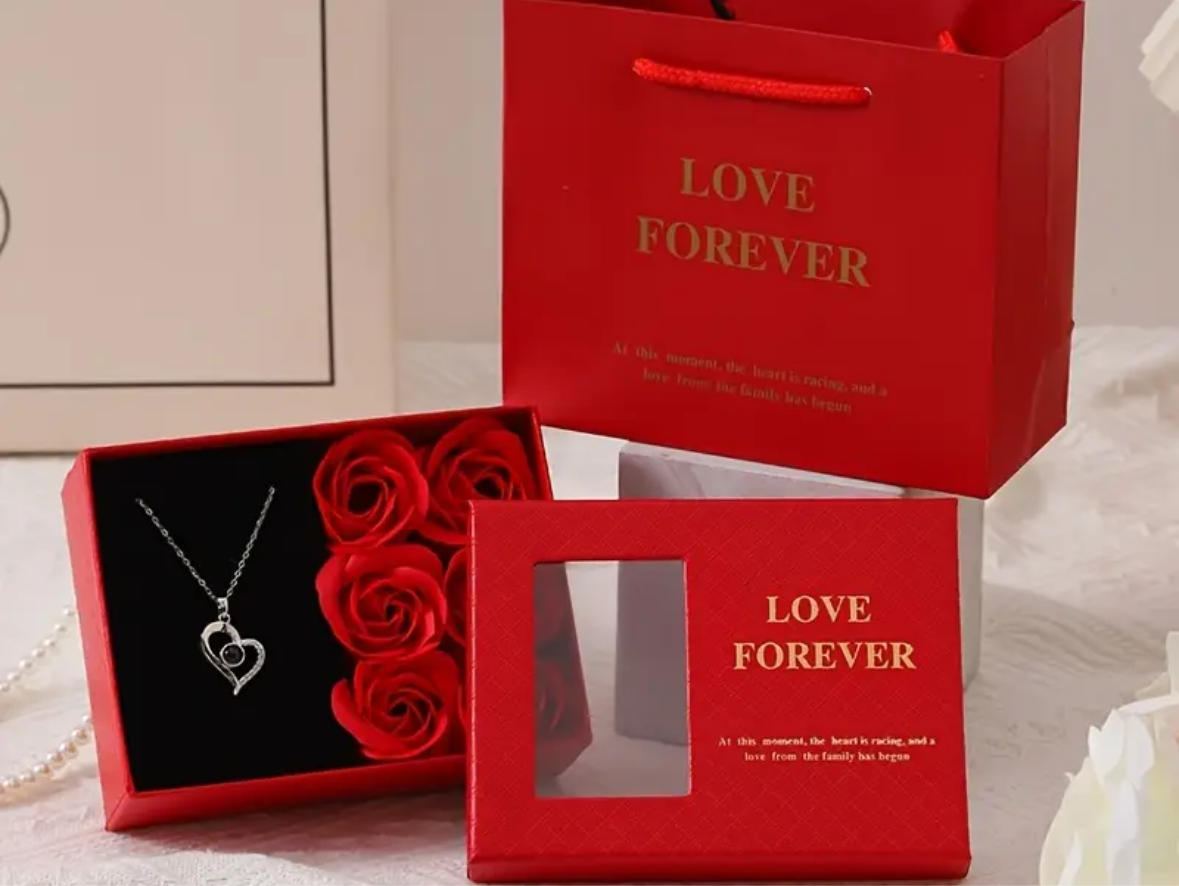 Collier cœur avec boîte rose éternel rouge