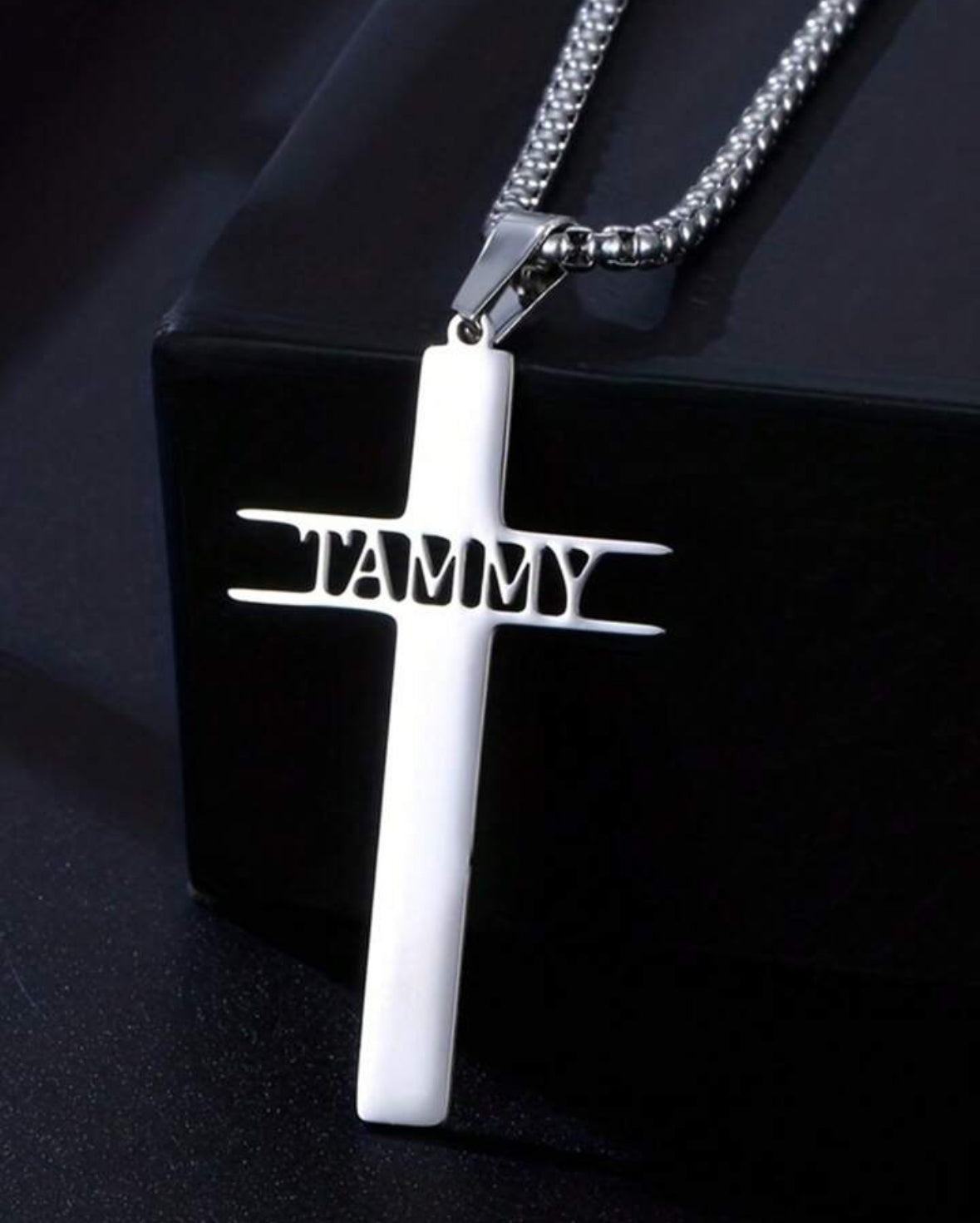 Croix personnalisée 8 lettres max