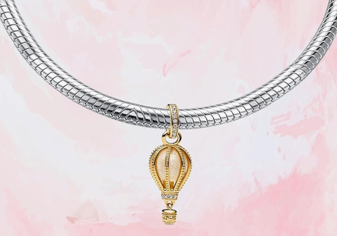 Charme montgolfière plaqué or